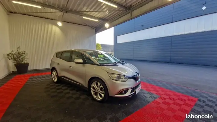 Renault Grand Scenic 2020 photo 3