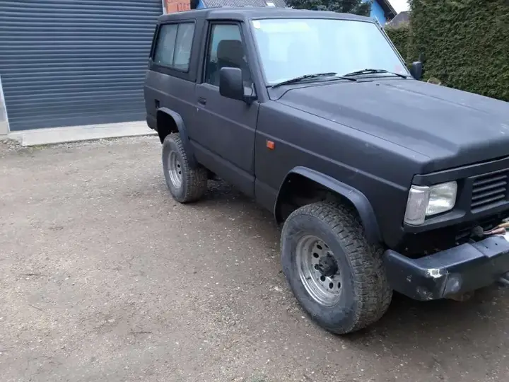 Nissan Patrol 1990 photo 2
