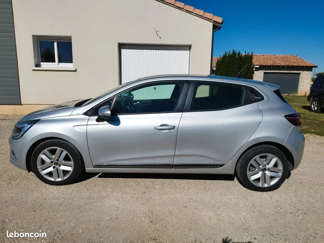 Renault Clio 2022 photo 4