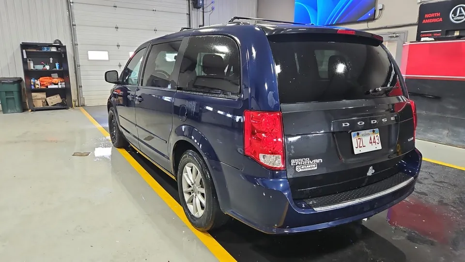 Dodge Grand Caravan 2013 photo 3