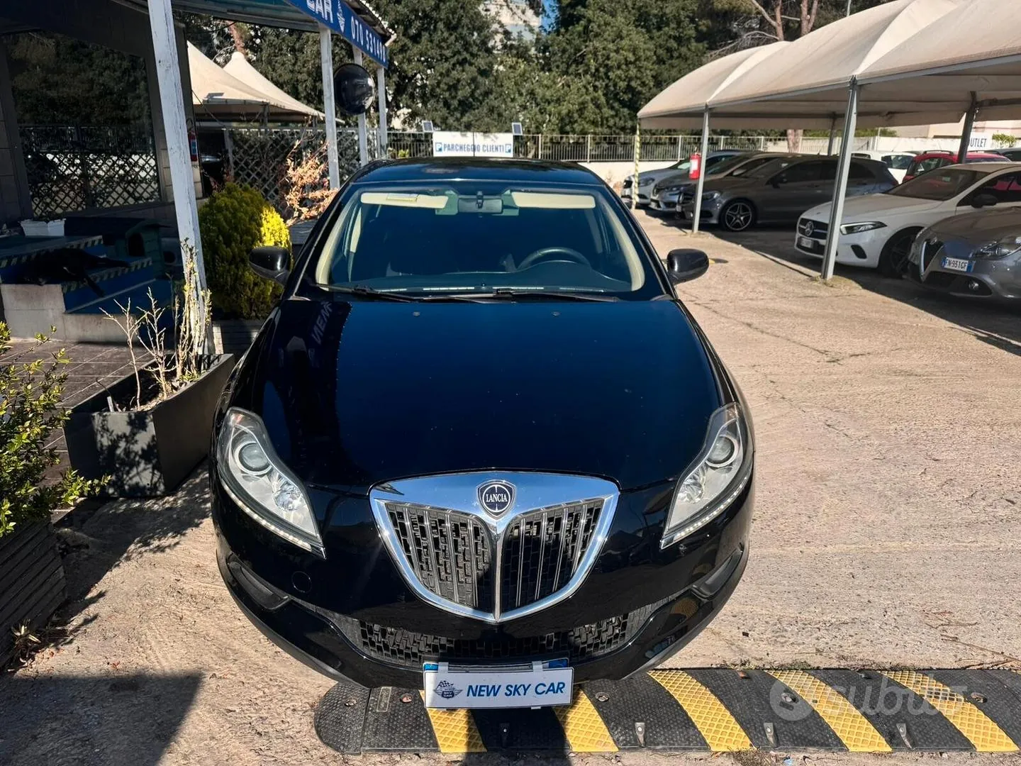 Lancia Delta 2010 photo 2