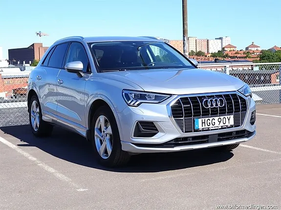 Audi Q3 2019 photo 2