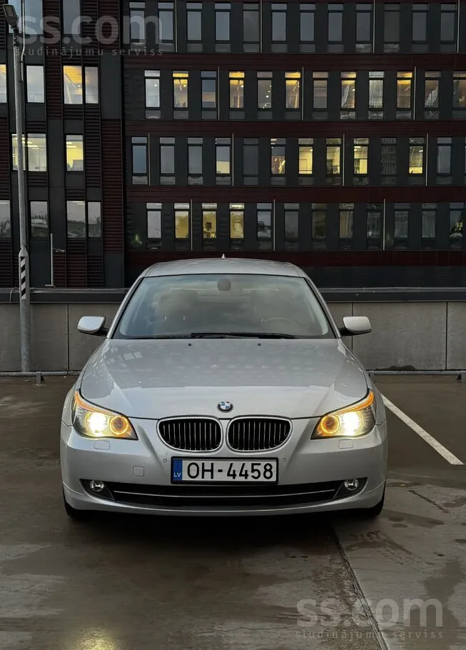 BMW 530 2010 photo 2