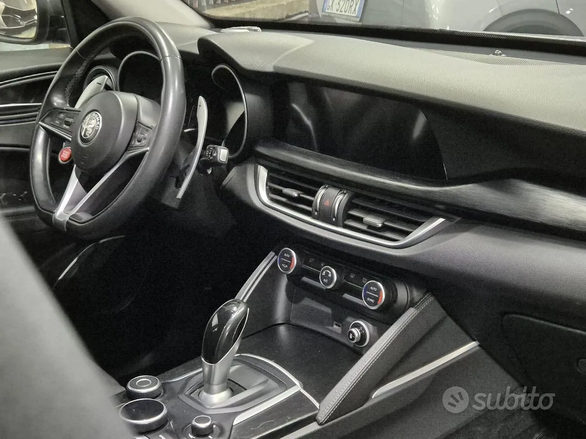 Alfa Romeo Stelvio 2018 photo 3