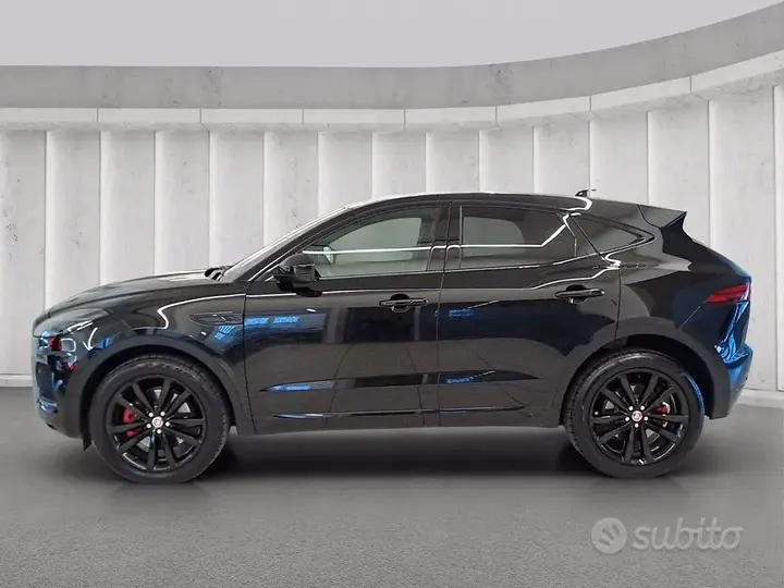 Jaguar E-Pace 2022 photo 2