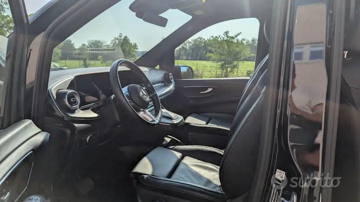 Mercedes-Benz V-Class 2024 photo 4