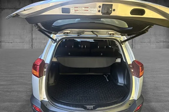 Toyota Rav4 2015 photo 5