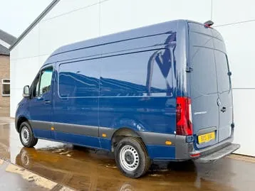 Mercedes-Benz Sprinter 317 2022 photo 2