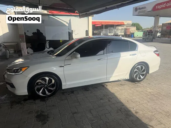 Honda Accord 2017 photo 4