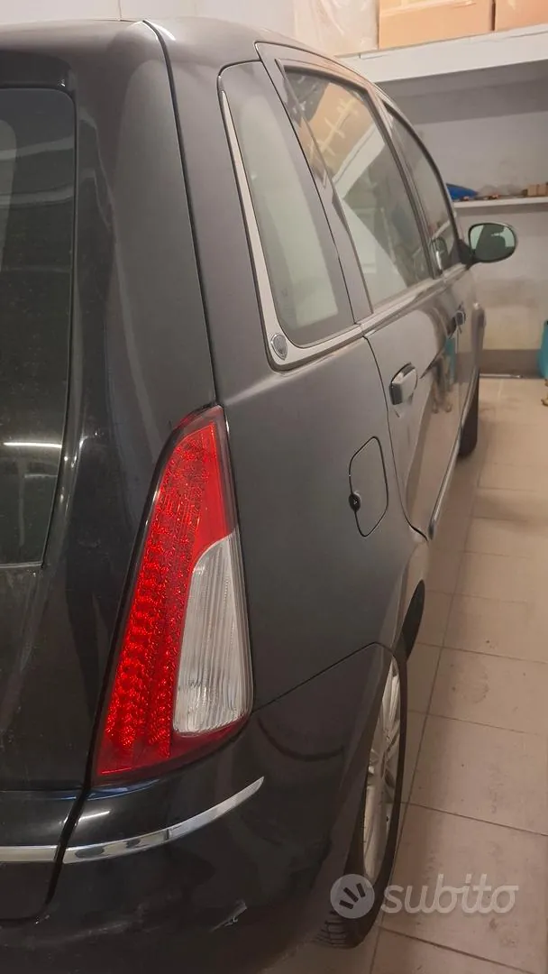 Lancia Musa 2010 photo 5