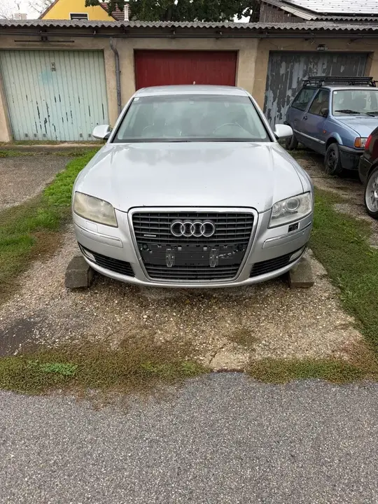Audi A8 2006 photo 2