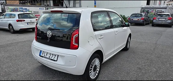 Volkswagen Up 2015 photo 3