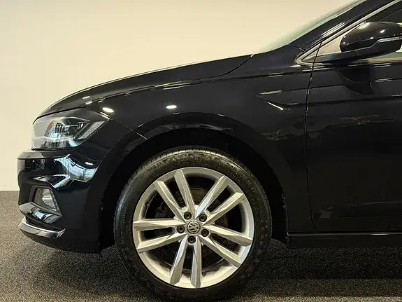 Volkswagen Polo 2021 photo 2