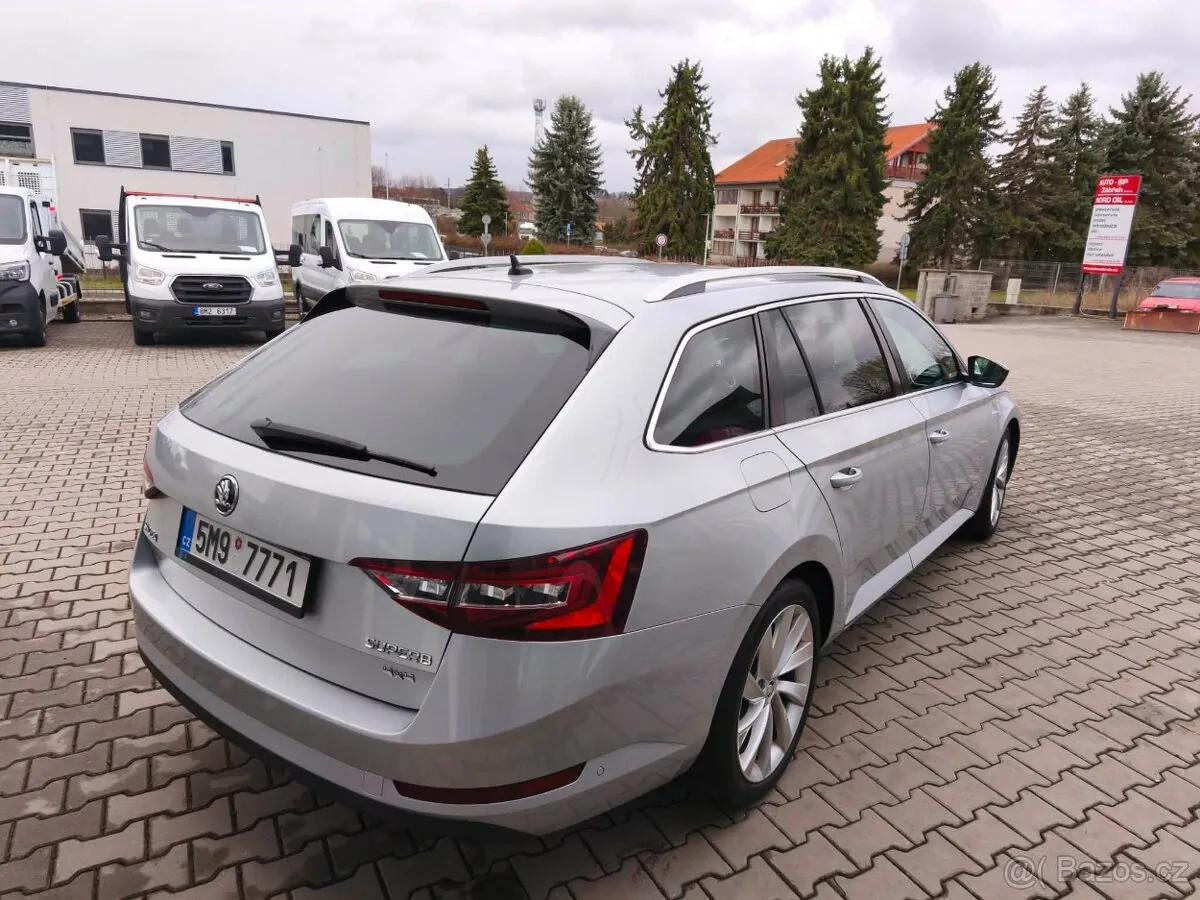 Skoda Superb 2016 photo 5