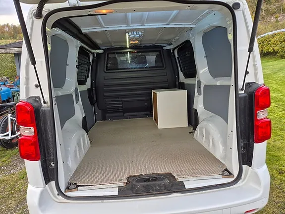 Peugeot Expert 2019 photo 2