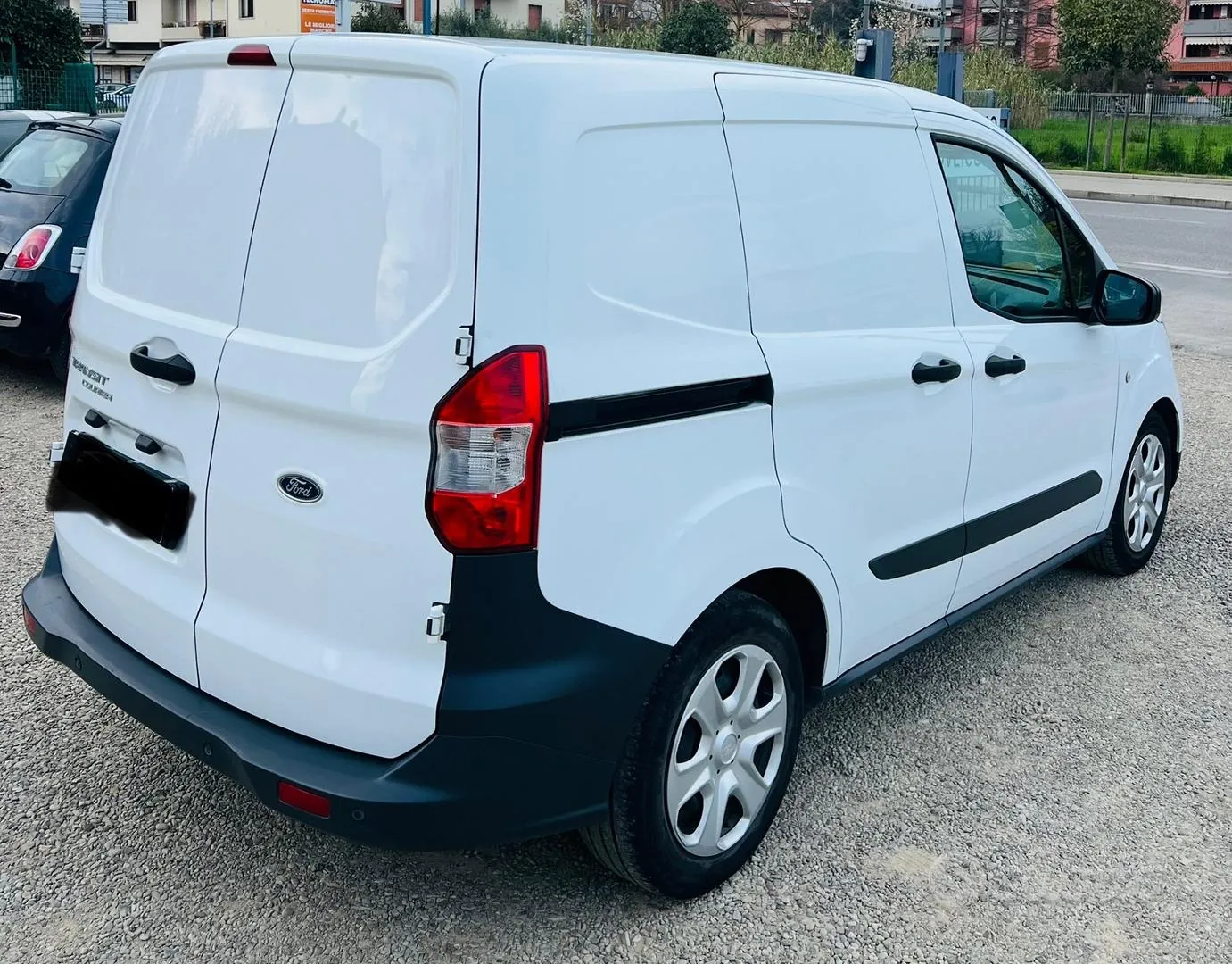 Ford Transit Courier 2022 photo 3