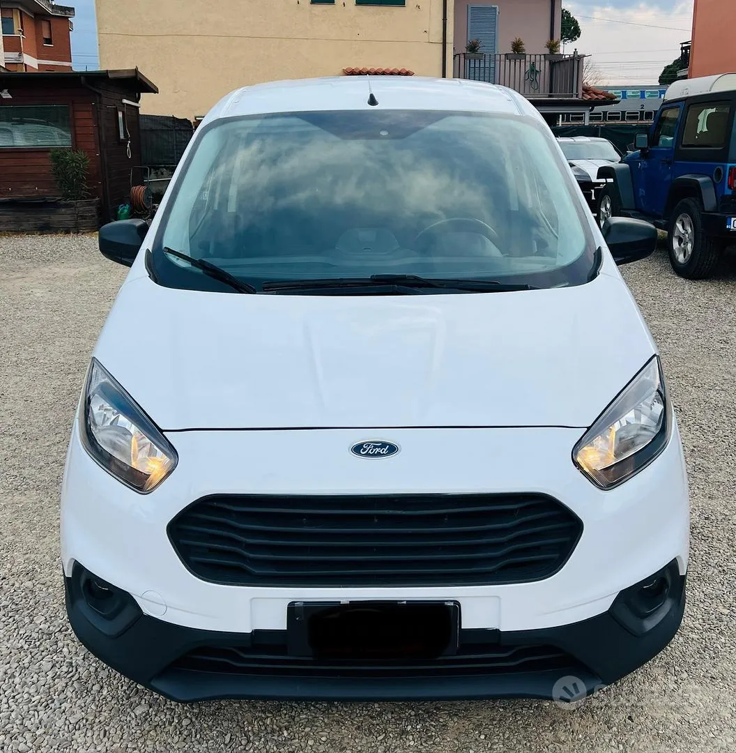Ford Transit Courier 2022 photo 2