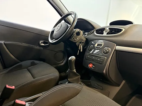 Renault Clio 2012 photo 5