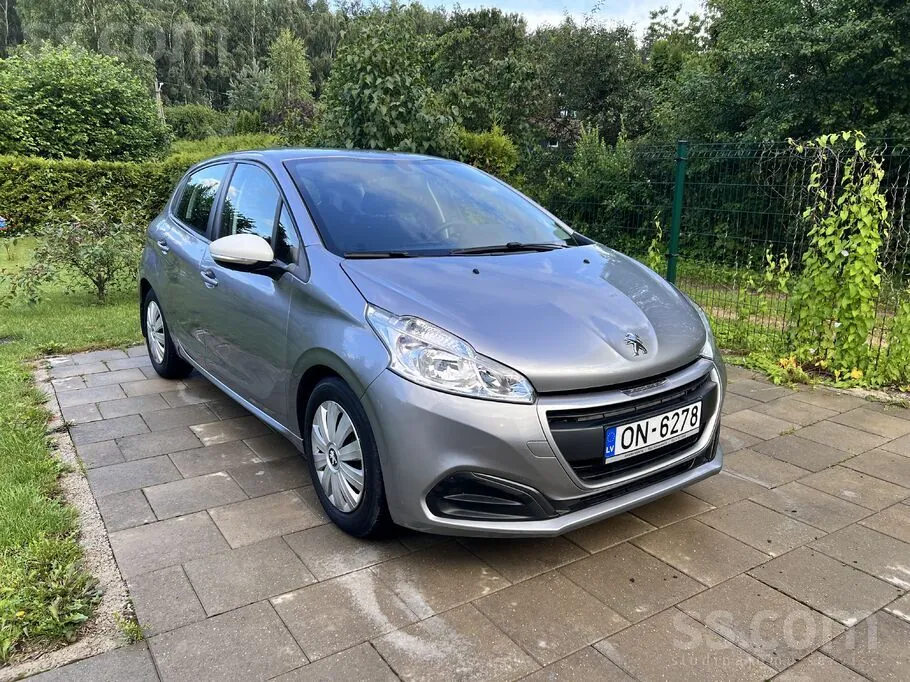 Peugeot 208 2019 photo 3