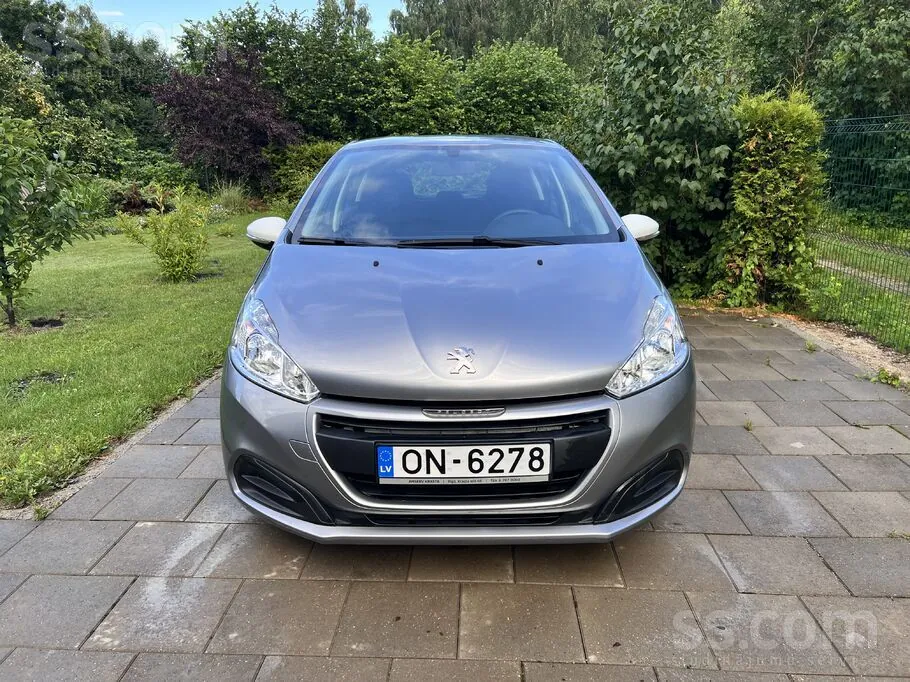 Peugeot 208 2019 photo 2