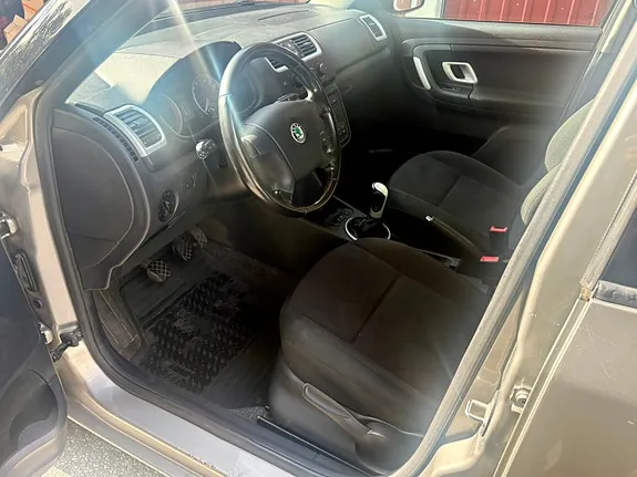 Skoda Fabia 2009 photo 5