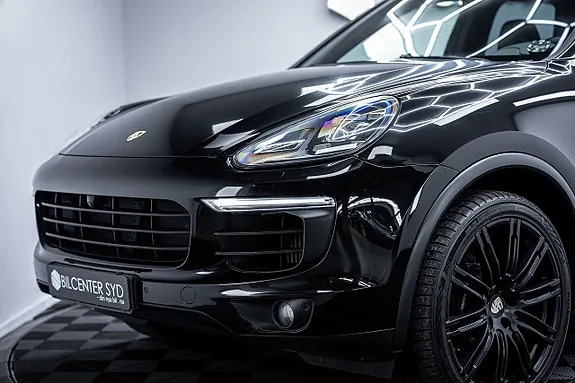 Porsche Cayenne 2015 photo 2