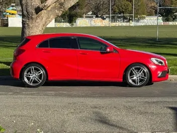 Mercedes-Benz A 180 2016 photo 3