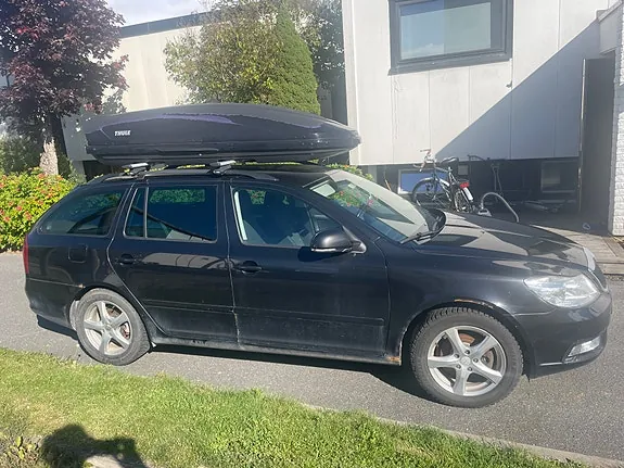Skoda Octavia 2012 photo 2