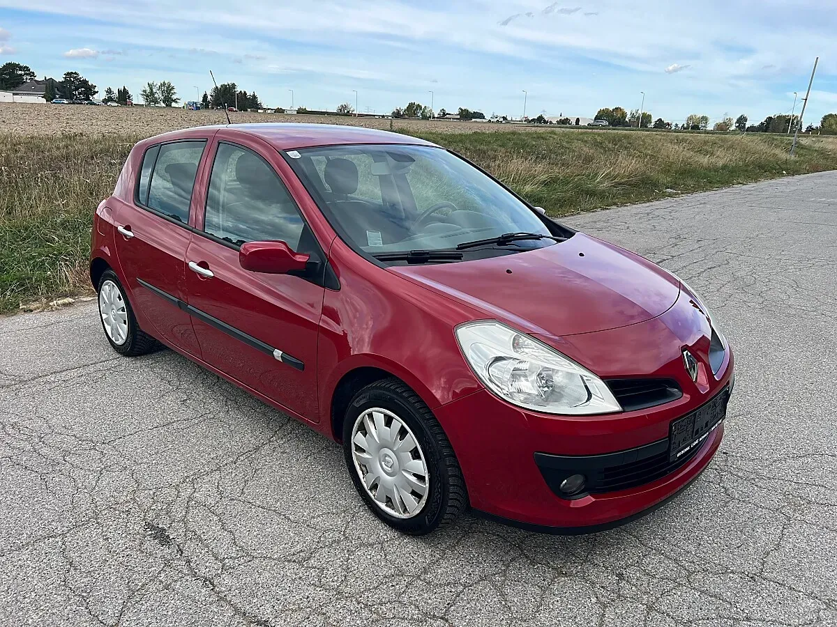 Renault Clio 2009 photo 3