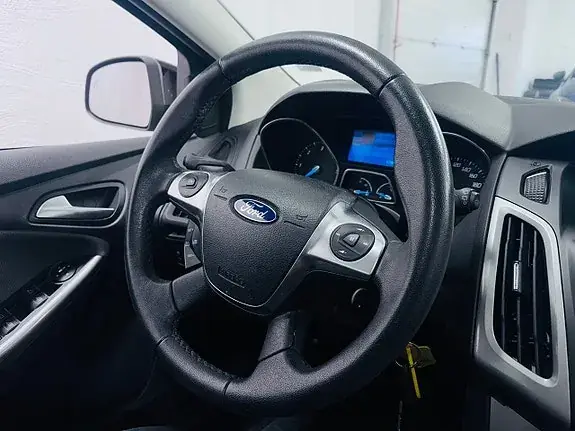 Ford Focus 2011 photo 4