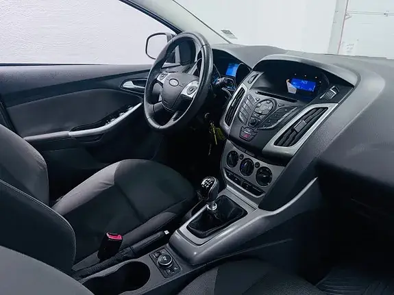 Ford Focus 2011 photo 5