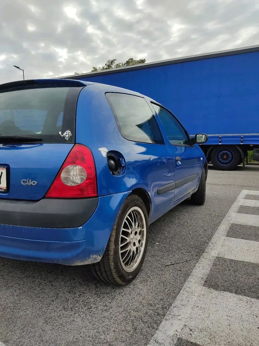 Renault Clio 2005 photo 3