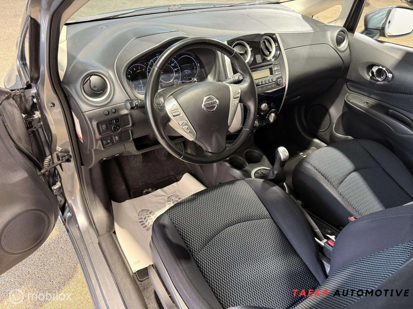 Nissan Note 2015 photo 3