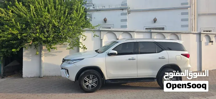 Toyota Fortuner 2019 photo 2