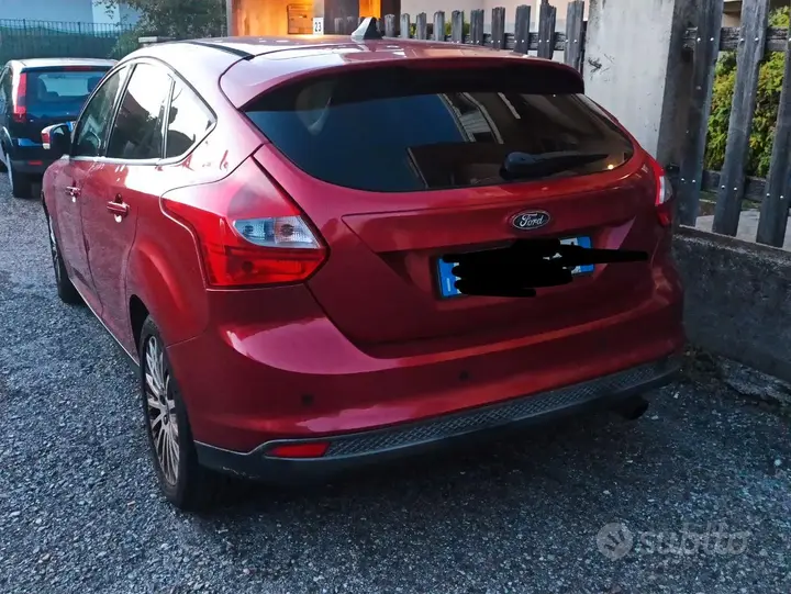 Ford Focus 2011 photo 2