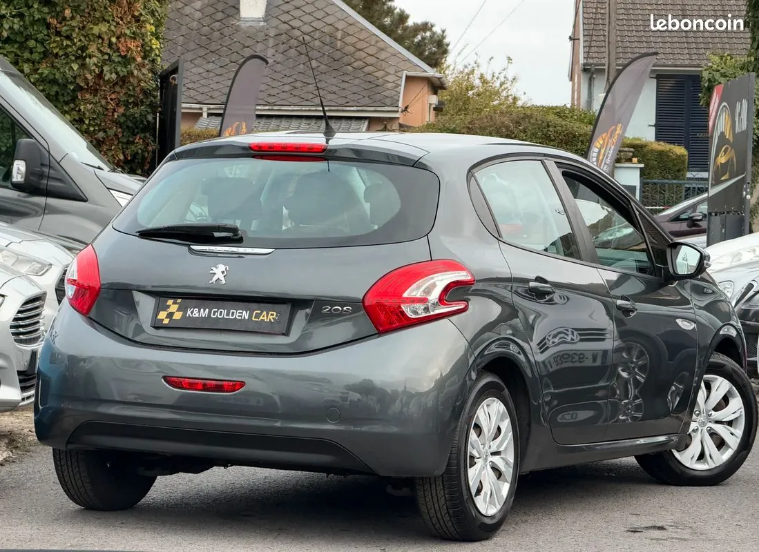 Peugeot 208 2013 photo 5