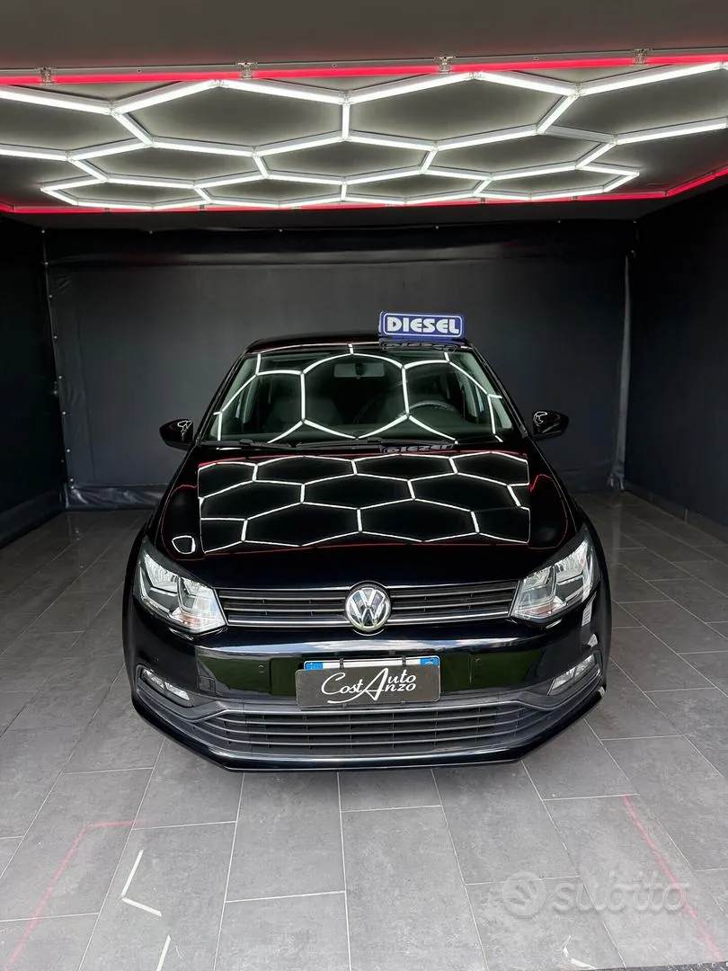 Volkswagen Polo 2015 photo 2