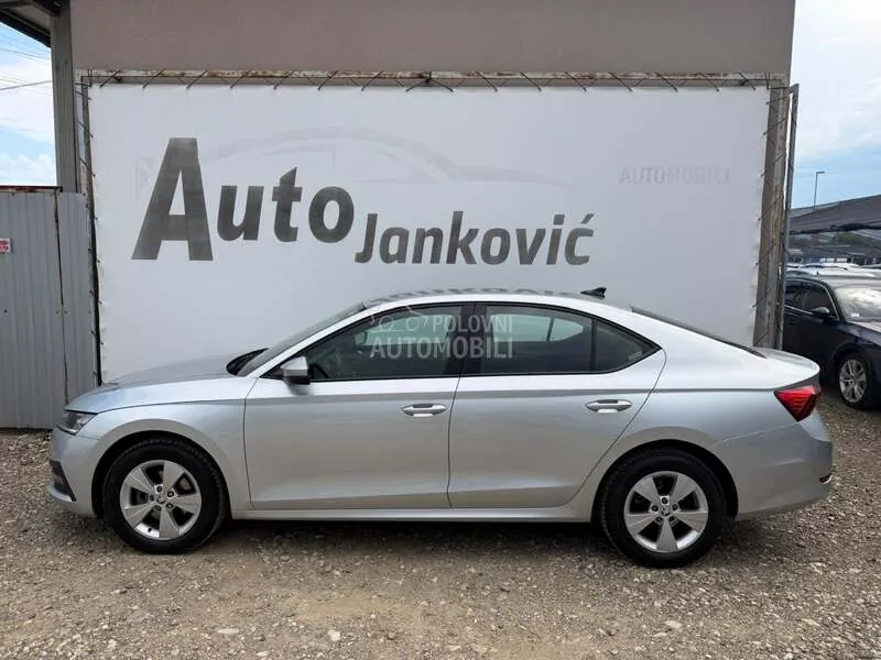 Skoda Octavia 2023 photo 2