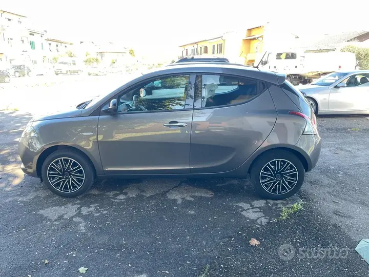 Lancia Ypsilon 2022 photo 2
