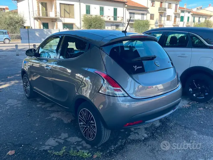 Lancia Ypsilon 2022 photo 3
