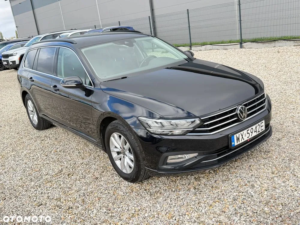 Volkswagen Passat 2022 photo 2