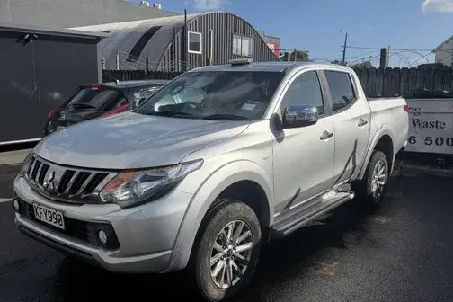 Mitsubishi Triton