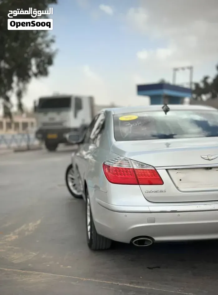Hyundai Genesis 2009 photo 3