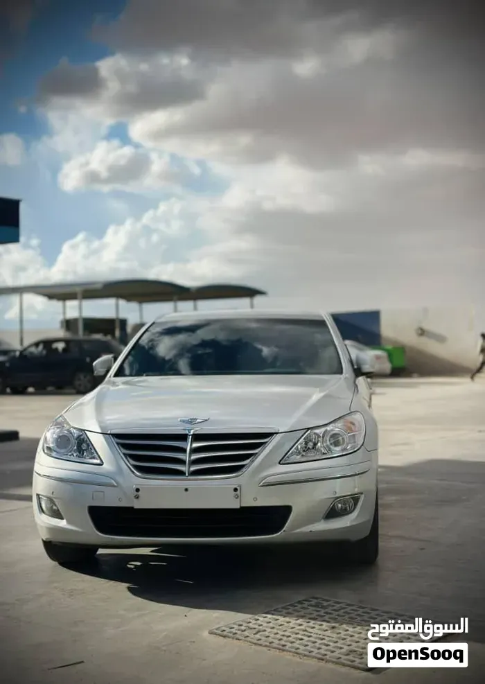 Hyundai Genesis