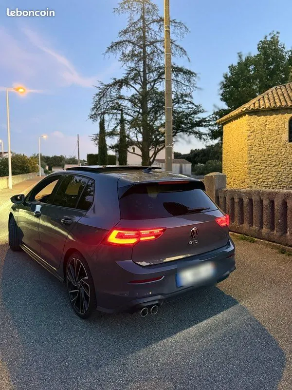 Volkswagen Golf 2022 photo 2