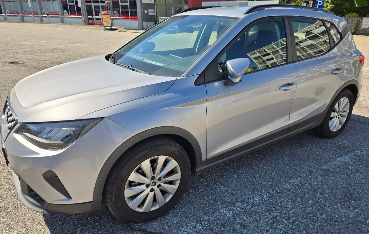 Seat Arona 2023 photo 2