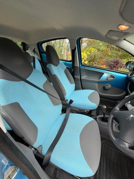 Peugeot 107 2008 photo 3