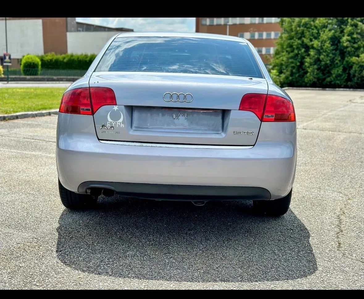 Audi A4 2005 photo 2