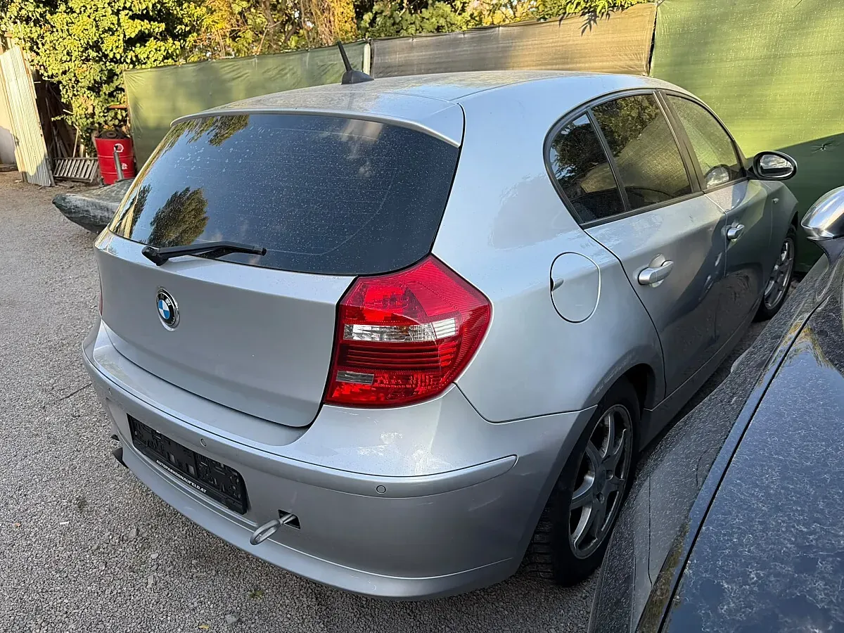 BMW 1 Series 2008 photo 2
