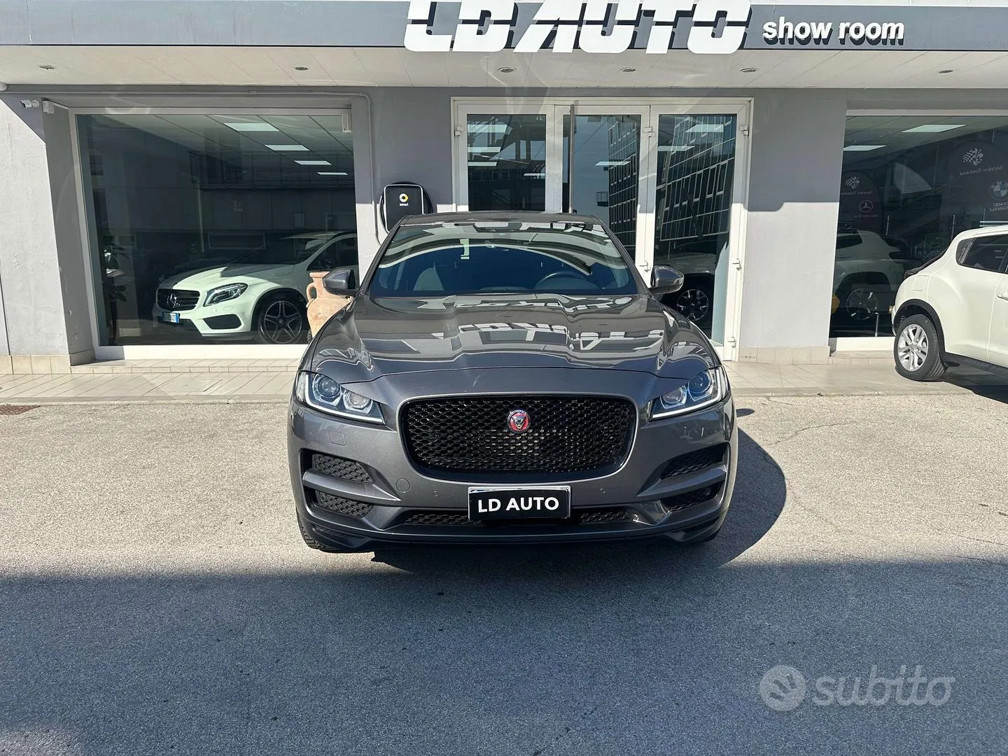 Jaguar F-Pace 2019 photo 3
